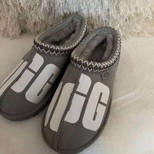 Brand New Uggs Tasman